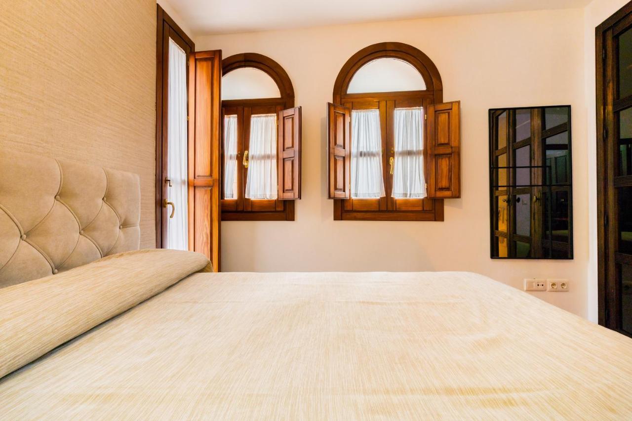 Suites Duplex Deluxe Sevilla Center Esterno foto